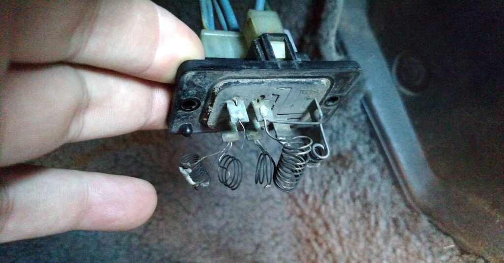 Fix4U Repairs' technicians fixing AC Fan Motor Failure problem in GTA  