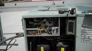 Fix4U Repairs' technicians fixing ac transformer troubleshooting problem in GTA  