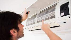 Fix4U Repairs' technicians fixing strange smell from ac problem in GTA  